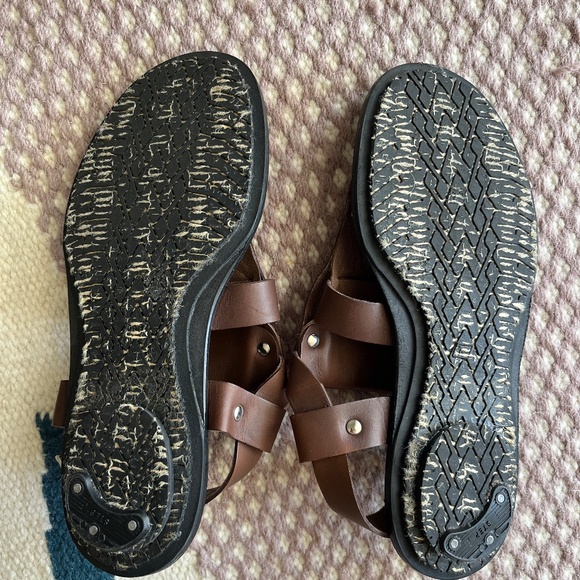 Like New Marni Throng Leather Sandals /Made in Italy - Picture 4 of 4